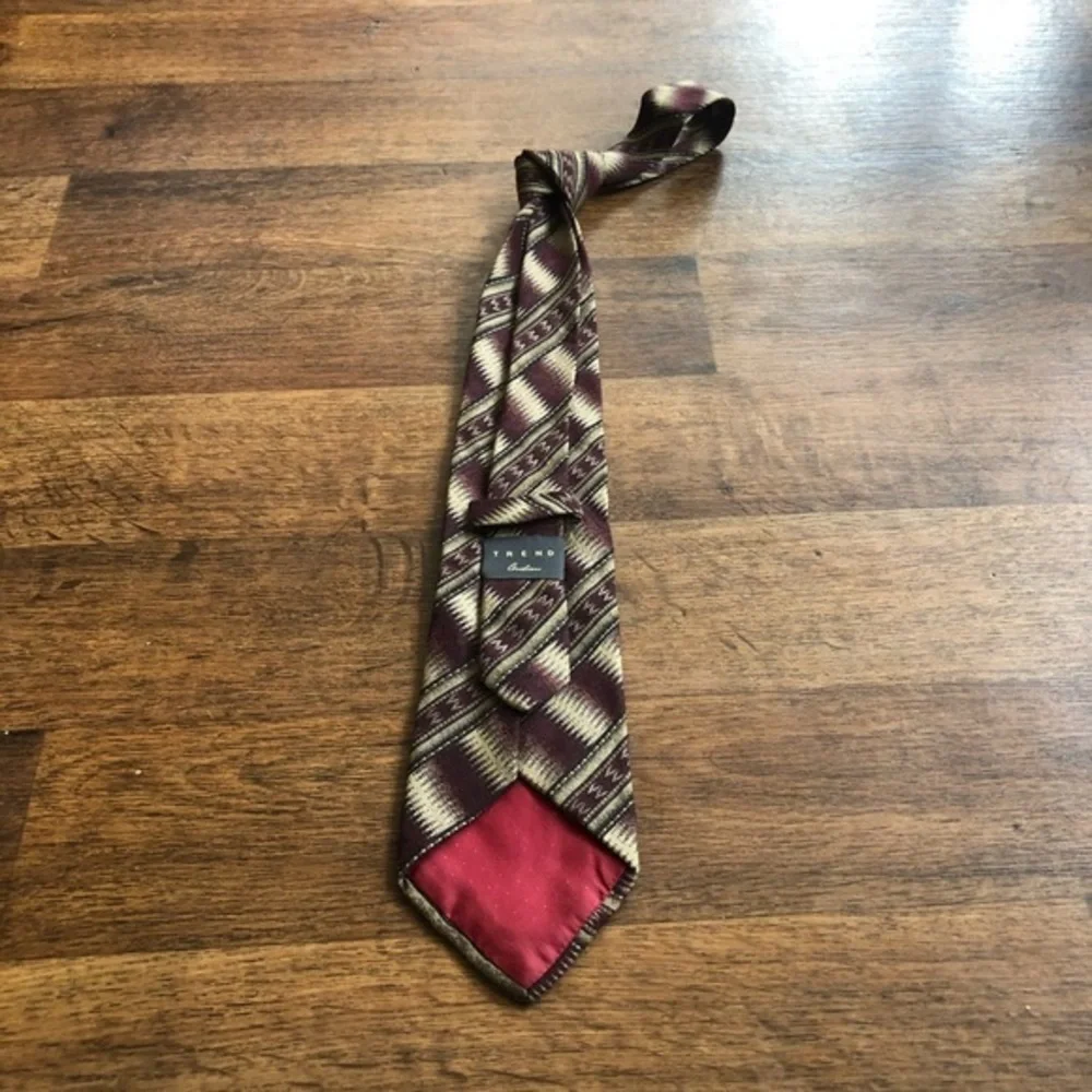 Corneliani “TREND” Burgundy Gold Tie